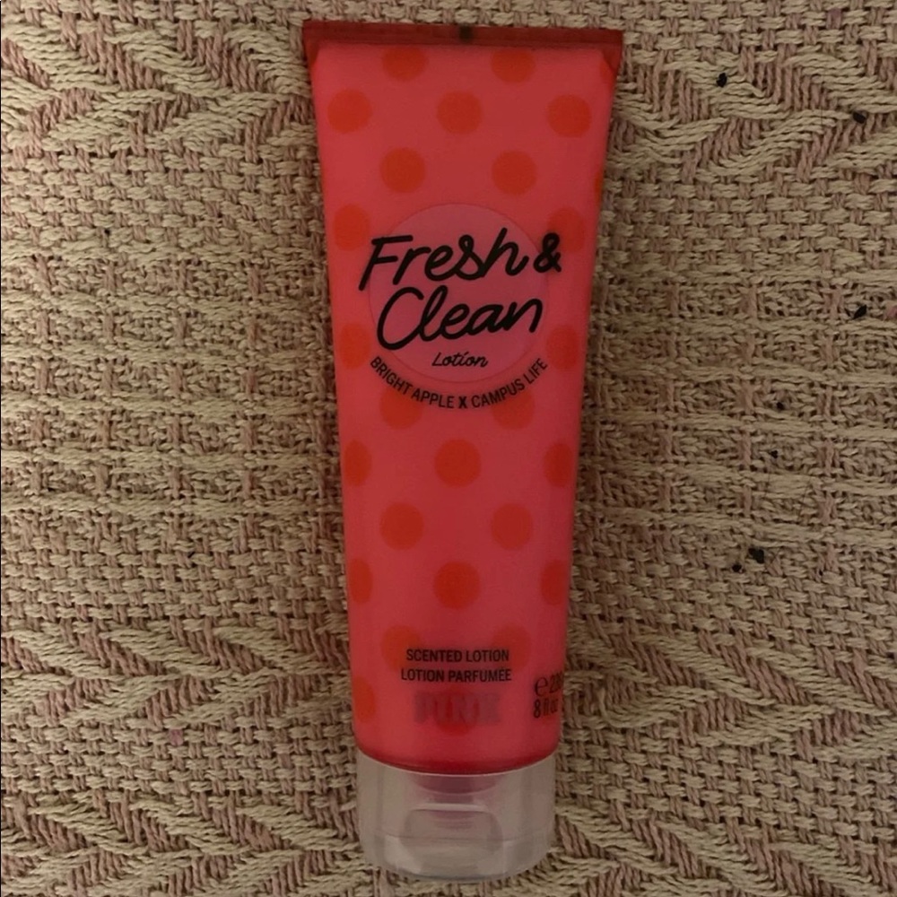 vs PINK Fresh and Clean lotion